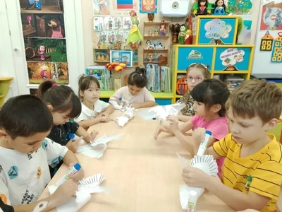 Процесс изготовления белых журавлей